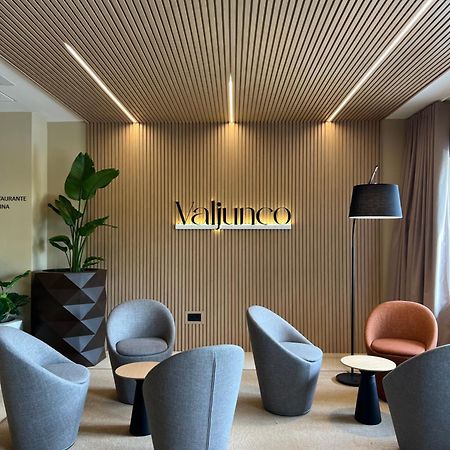 Hotel Valjunco Valencia de Don Juan Exterior photo